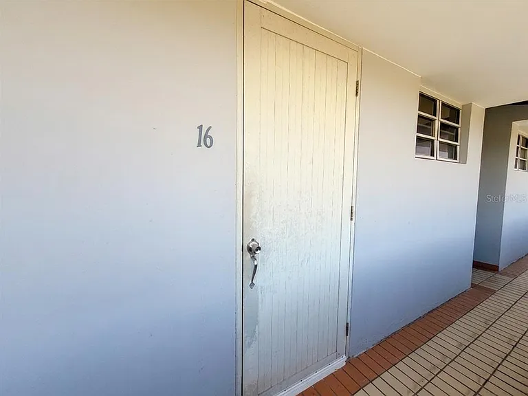 16 Cond — Photo 11