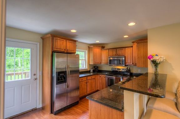 4th image of 98 Montvale St
