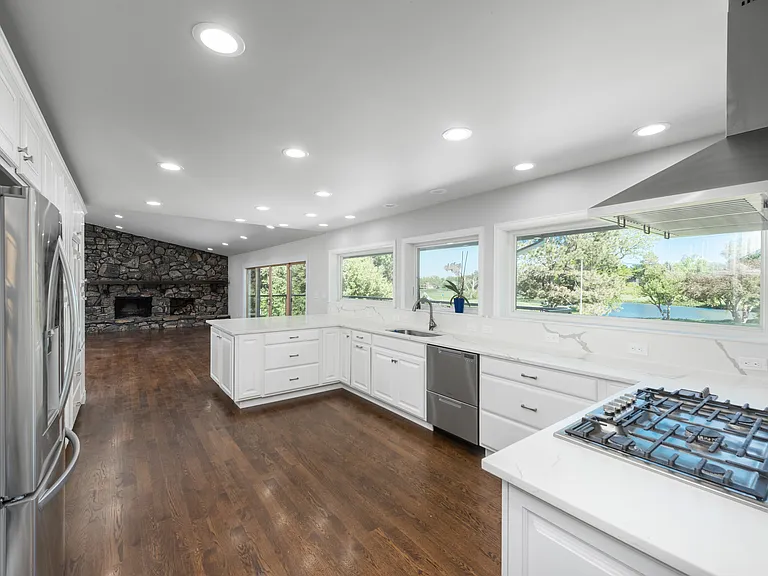 3936 S Pinehurst Cir — Photo 8