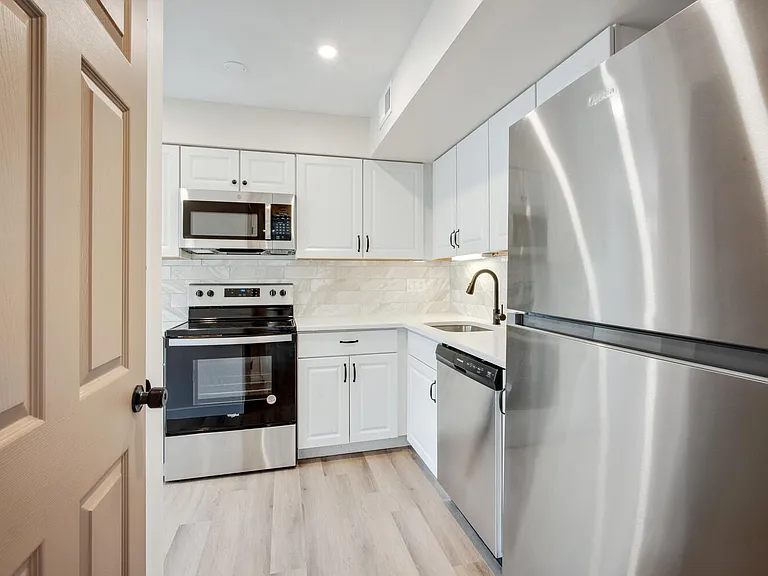 4634 Conwell Dr — Photo 17