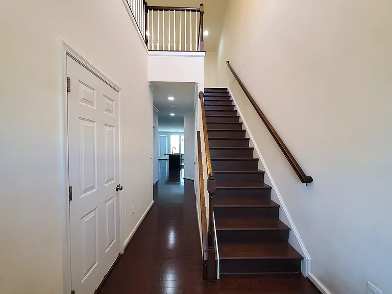 42513 Benfold Sq — Photo 18