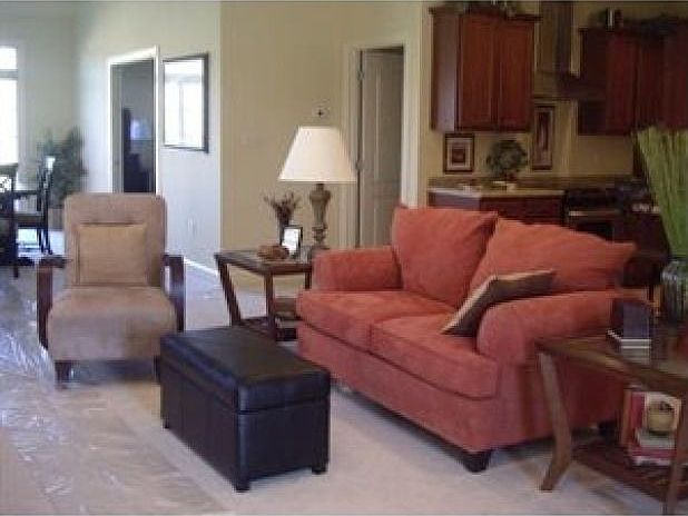 2nd image of 6009 Elizabeth Ln