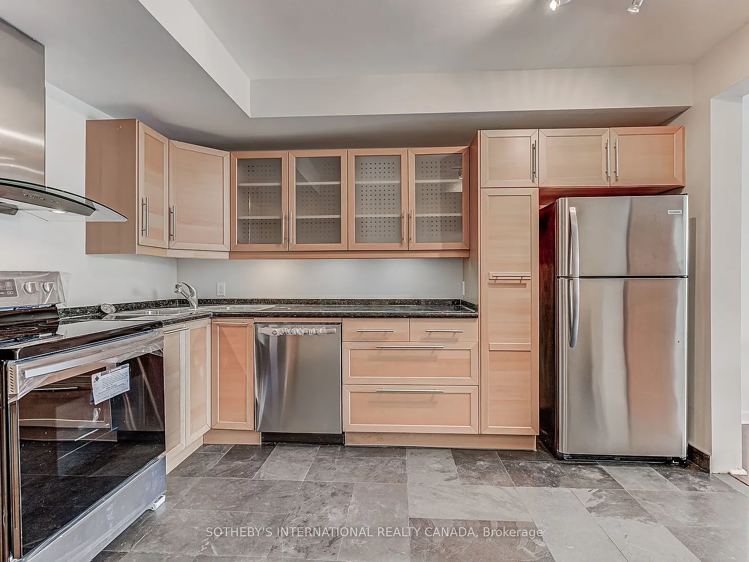 2 bed, $3,800 — Photo 4