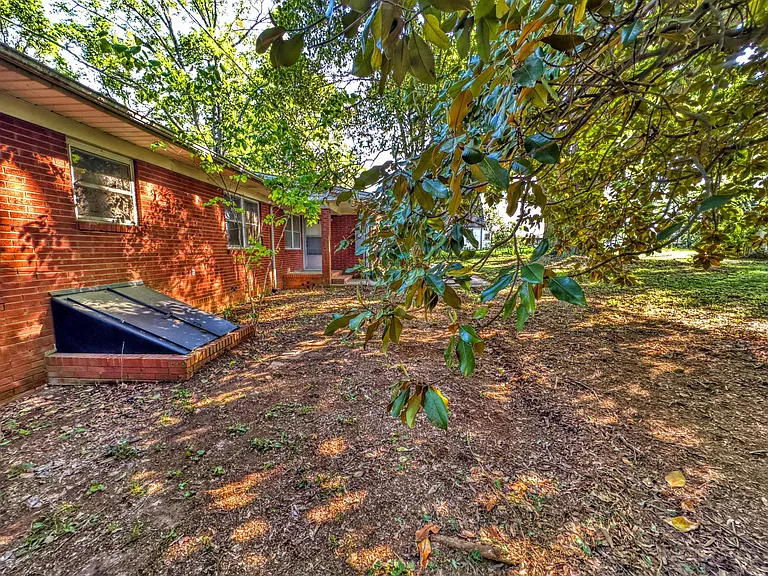 229 Pee Dee Ave — Photo 7
