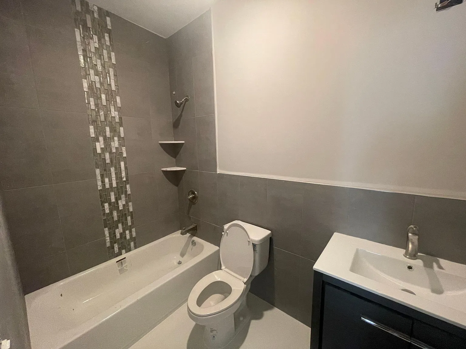 3 bed, 2.5 bath, 1575 sqft, $3,700 — Photo 4