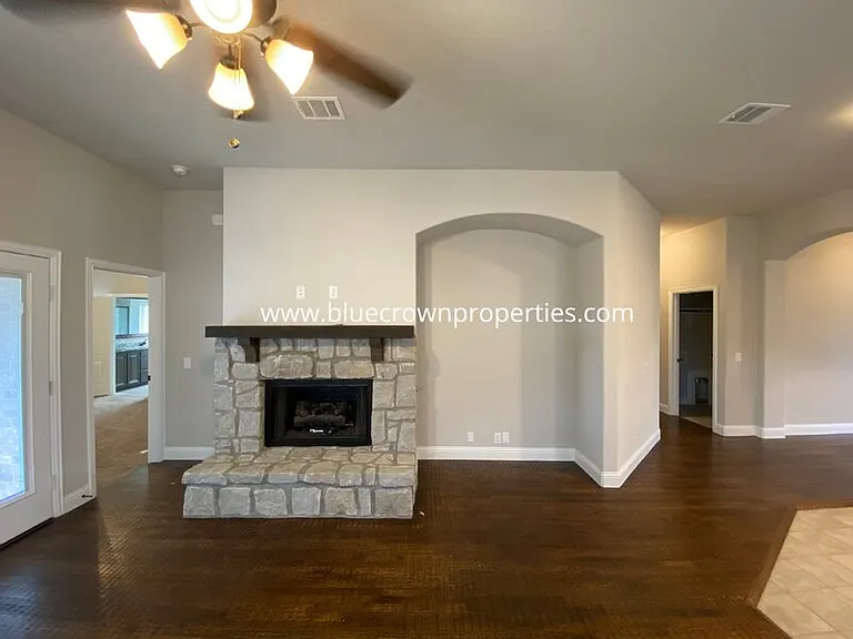 5211 Pentridge Dr — Photo 8