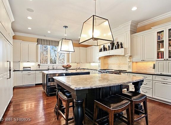 4th image of 260 Briar Ln