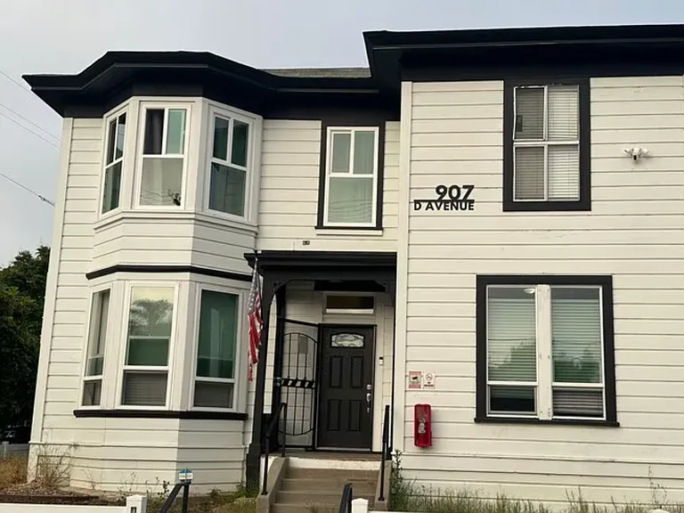 907 D Ave #5 — Photo 1