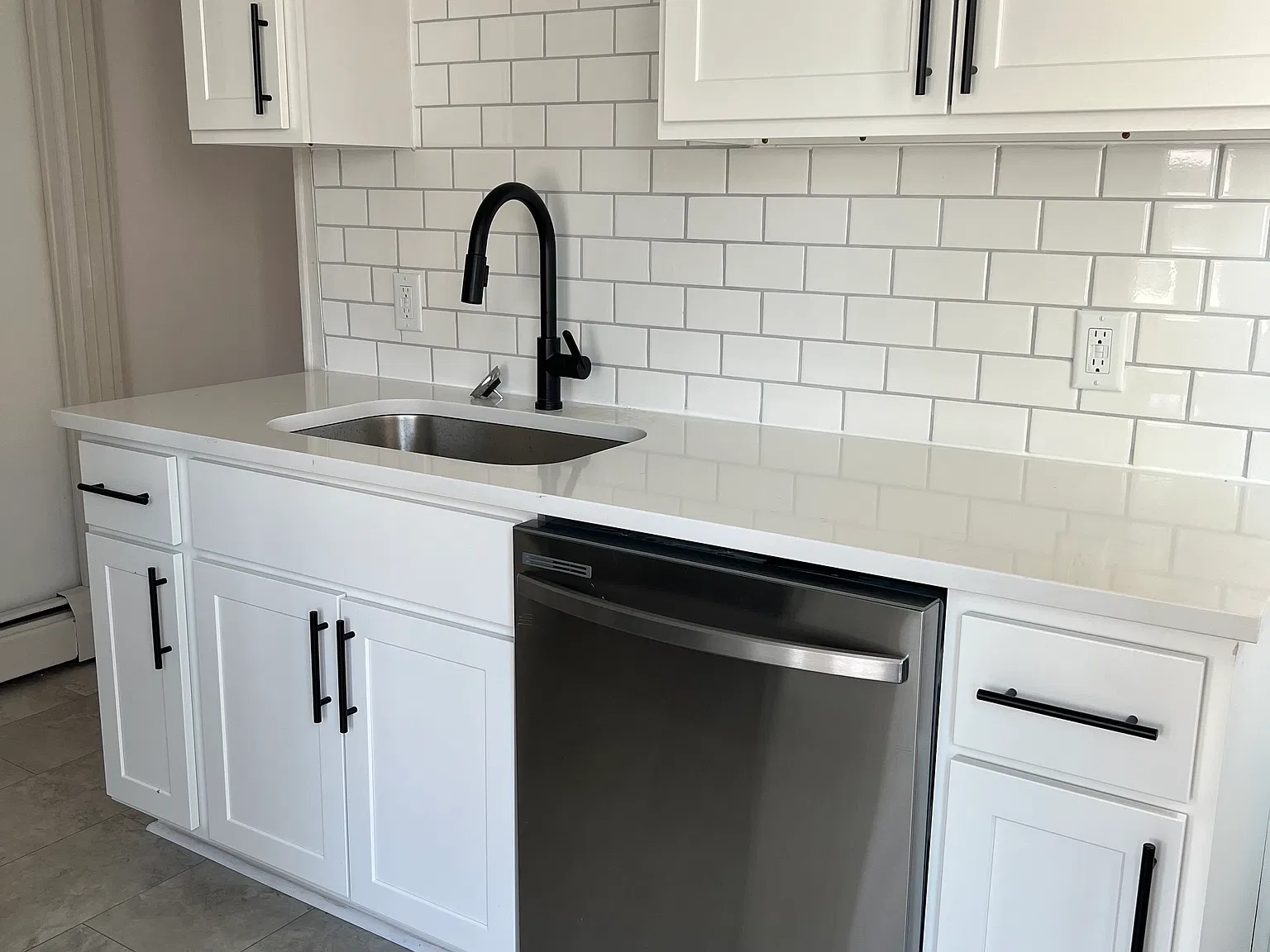 3 bed, 1346 sqft, $2,050 — Photo 2