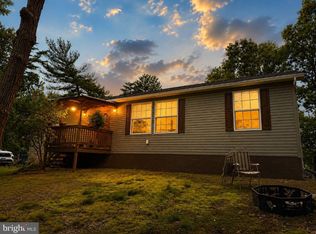 1261 W Longview Dr, Burlington, WV 26710