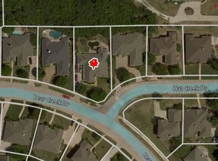 668 Bear Creek Dr, Hurst, TX 76054