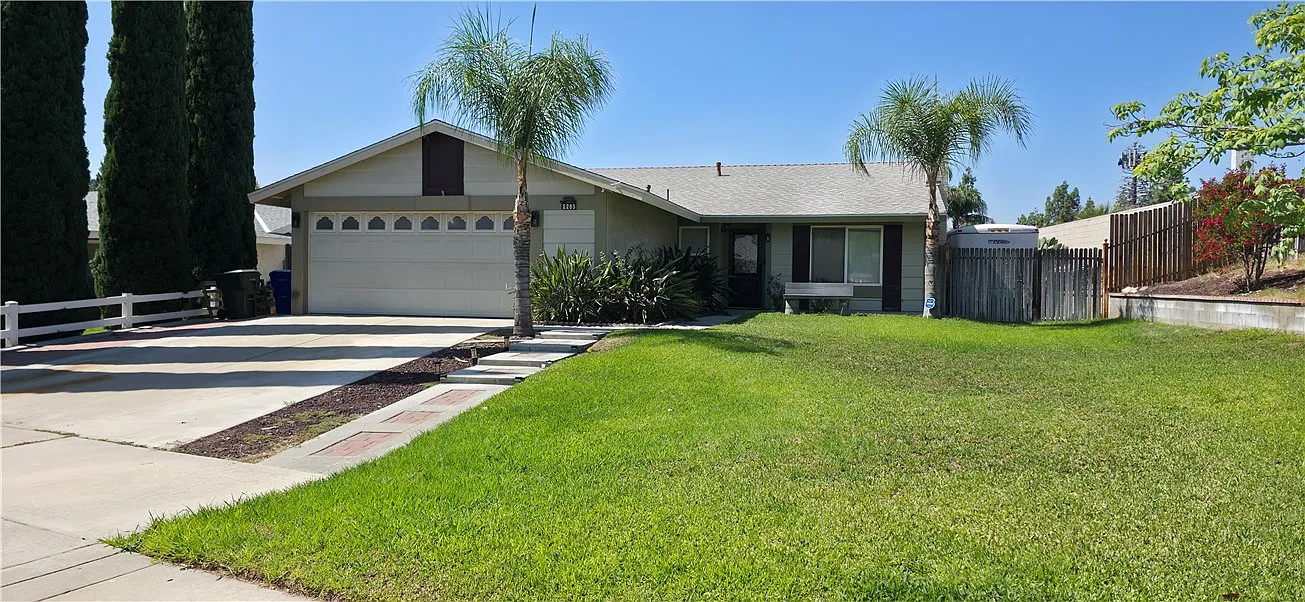 4 bed, 1469 sqft, $3,100 — Photo 3