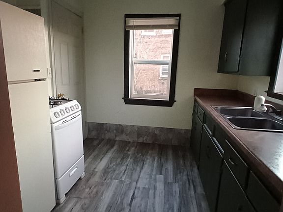 4th image of 2206 Hecker Ave #2206