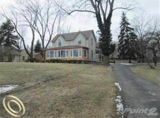 21838 E River Rd, Grosse Ile, MI 48138