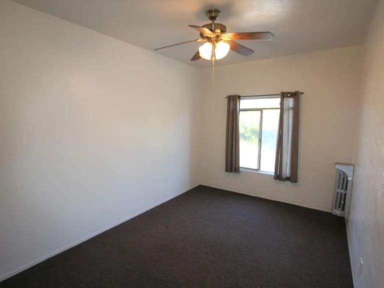 1458 E 33rd St #15 — Photo 7