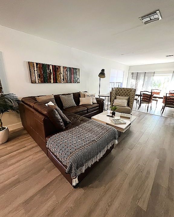 1st image of 500 SE 27th Way #0