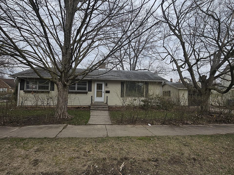 1st image of 415 Mulford Dr SE