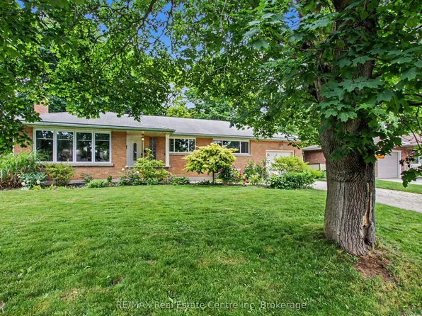 23 Glenburnie Dr, Guelph, ON N1E 4C4
