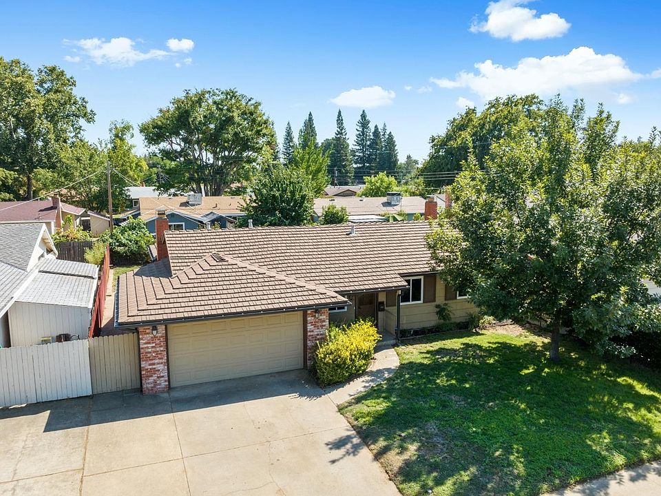 1st image of 2374 La Loma Dr