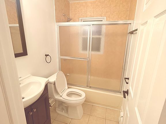 3rd image of 5 Lincoln Ave #2