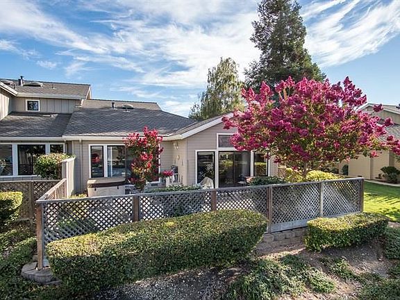 4th image of 848 Helen Dr
