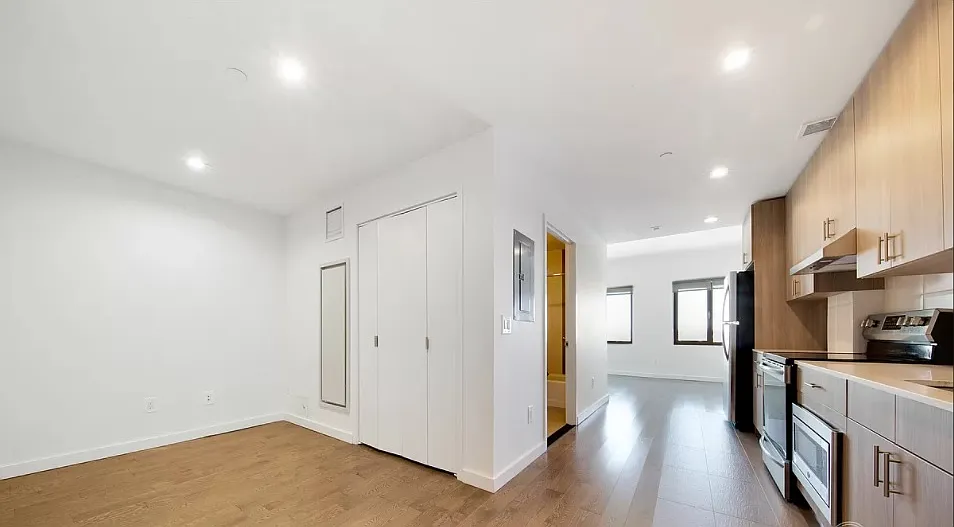 11-39 49th Avenue — Photo 3