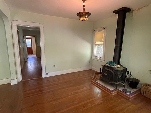5th image of 925 Temple Avenue