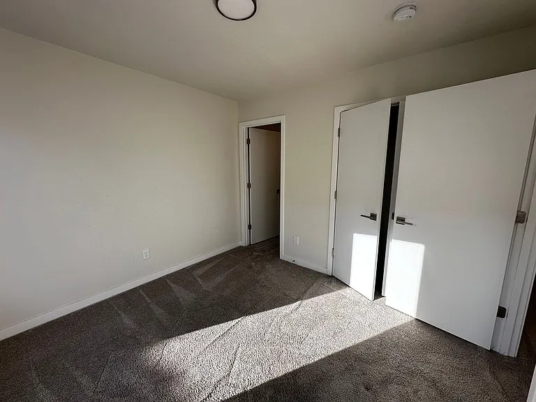6642 SE 16th Ave — Photo 25