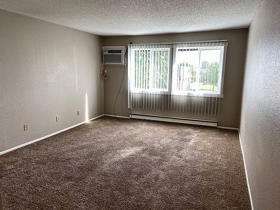 4th image of 315 Fern St