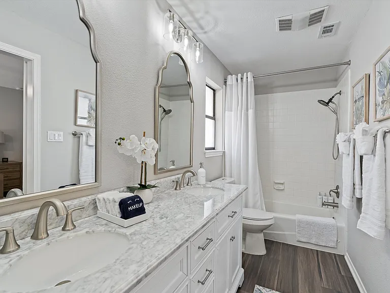 Primary EnSuite Bathroom
