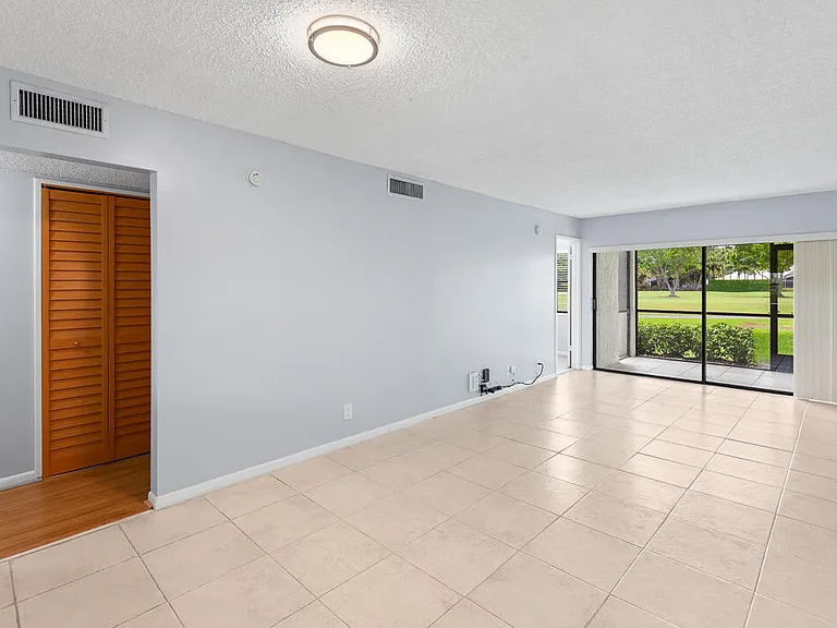 12962 Briarlake Dr #103 — Photo 7