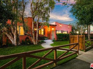 10721 Aqua Vista St APT 3, Toluca Lake, CA 91602