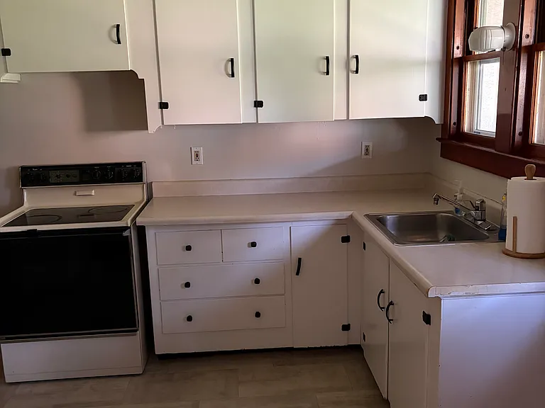 69 Ferris St — Photo 8