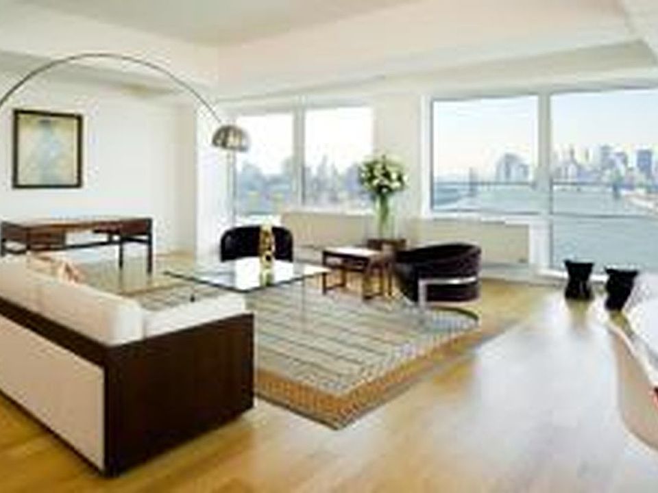 1st image of 440 Kent Ave #Ph3b