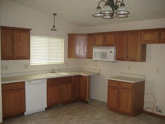 Large Kitchen/Dining