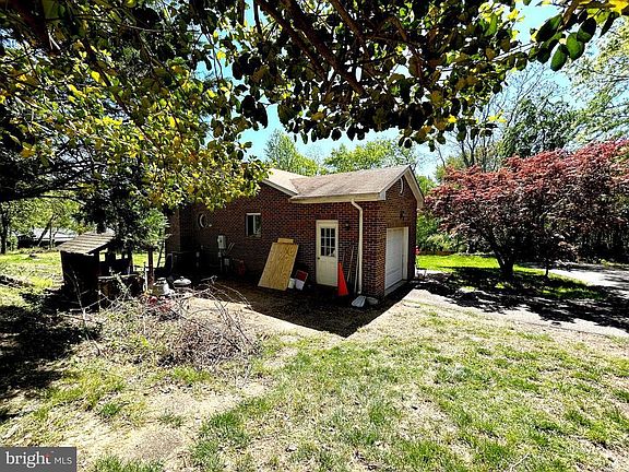 5th image of 8417 Church Ln