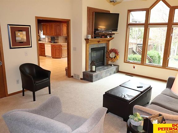 4th image of 946 Abbey Ln
