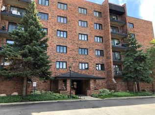 9357 Landings Ln UNIT 101, Des Plaines, IL 60016