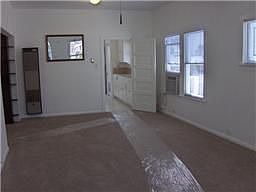 3rd image of 4904 Park Dr
