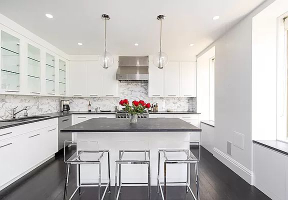 5th image of 650 W End Ave #3RDFLRBCD