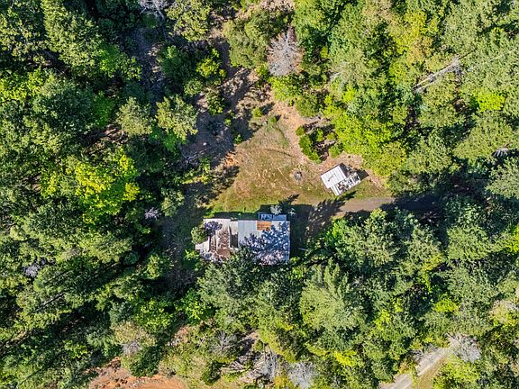 5th image of 1430 Forest Creek Rd