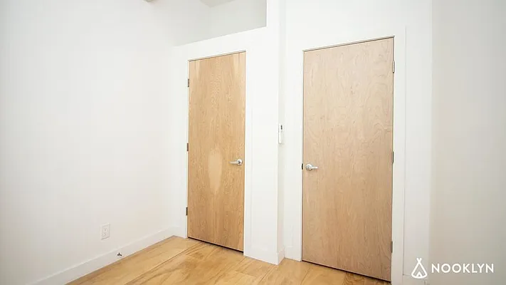 Rented by Nooklyn NYC LLC | media 32