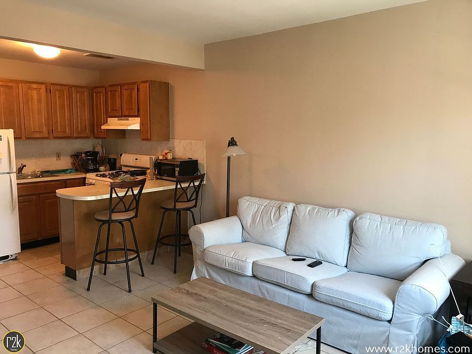 1st image of 2311 31st Ave APT 2D