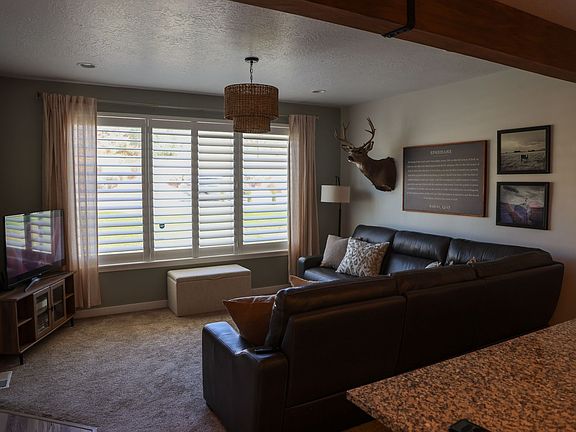 4th image of 937 W Tiffany Dale Way #1