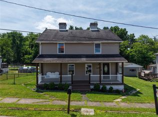 106 Frogtown Rd, Mc Clellandtown, PA 15458