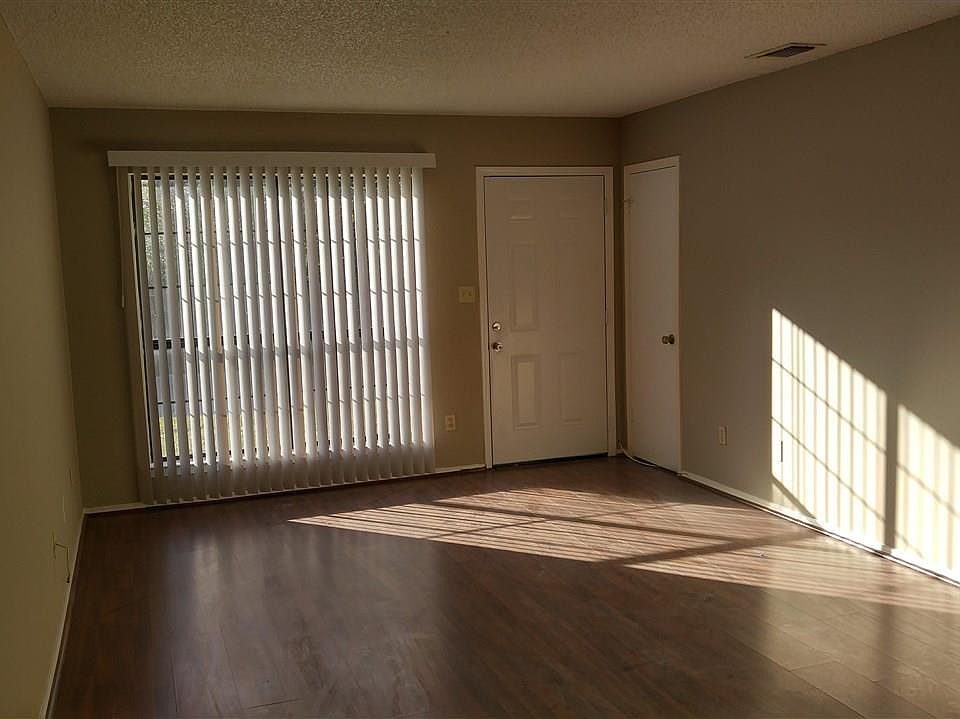 1st image of 2705 Donley St