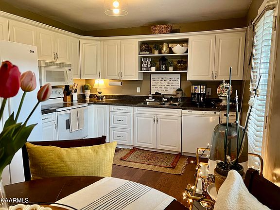 5th image of 4715 Elm View Dr
