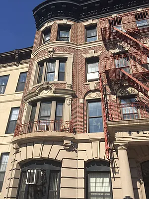 Rented by Elite NY Holdings | media 17