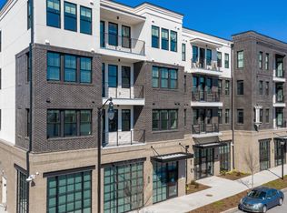 Skylark, Savannah, GA 31401