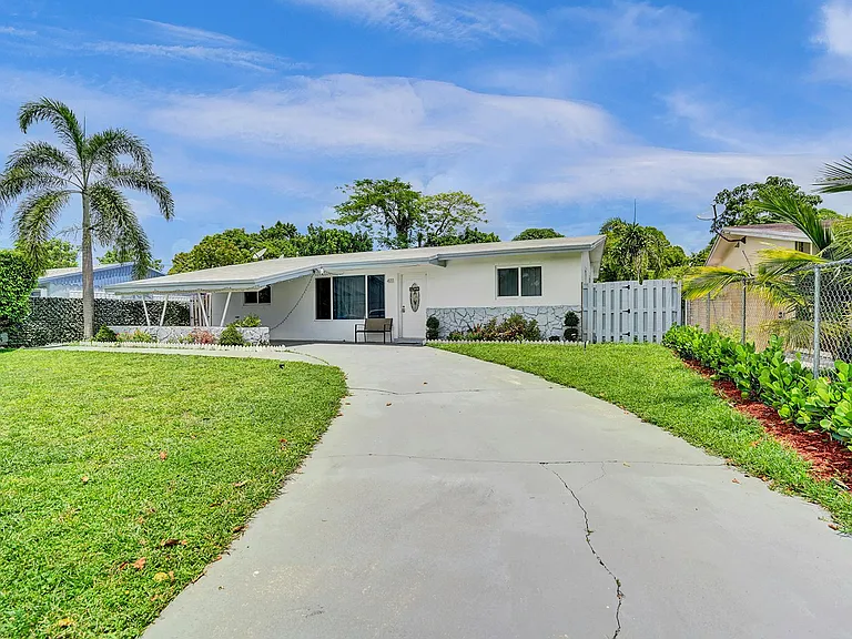 4111 SW 18th Ct #3/2 — Photo 9